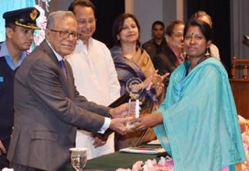 Journalist Gaffar Chy, five others get Press Council Award-'18